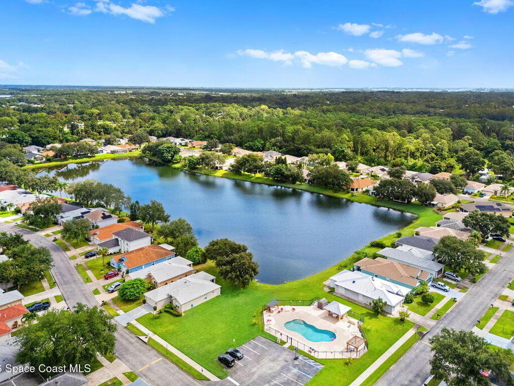 1640 Vista Lake Circle, Melbourne, FL 32904