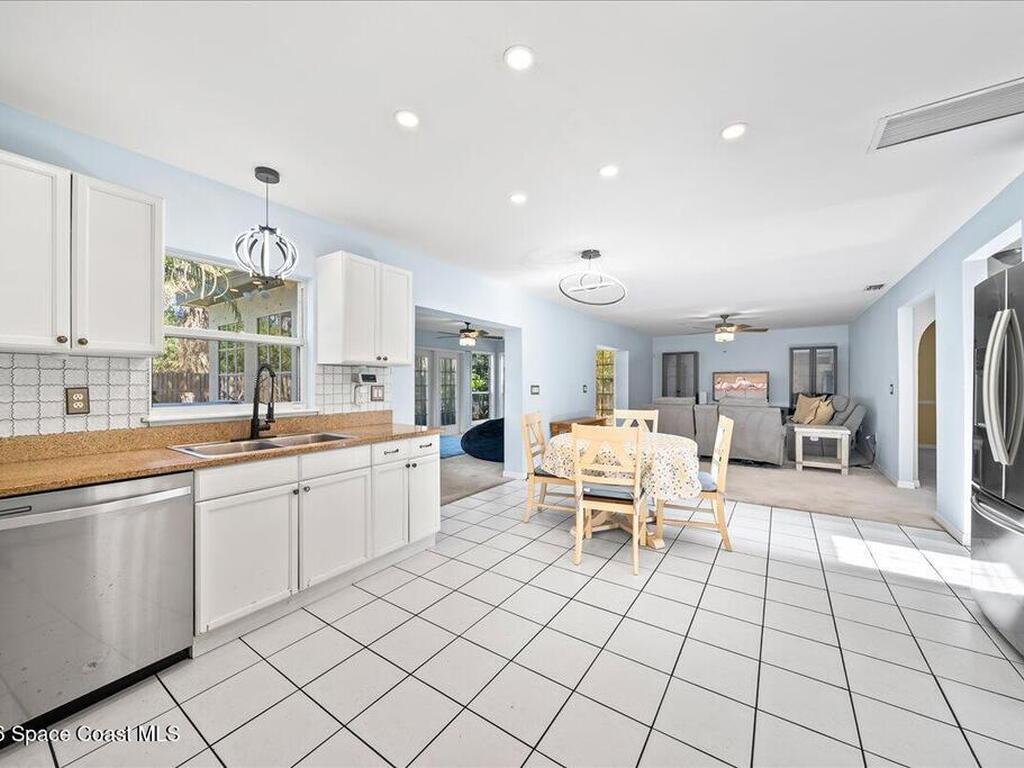 1640 Vista Lake Circle, Melbourne, FL 32904