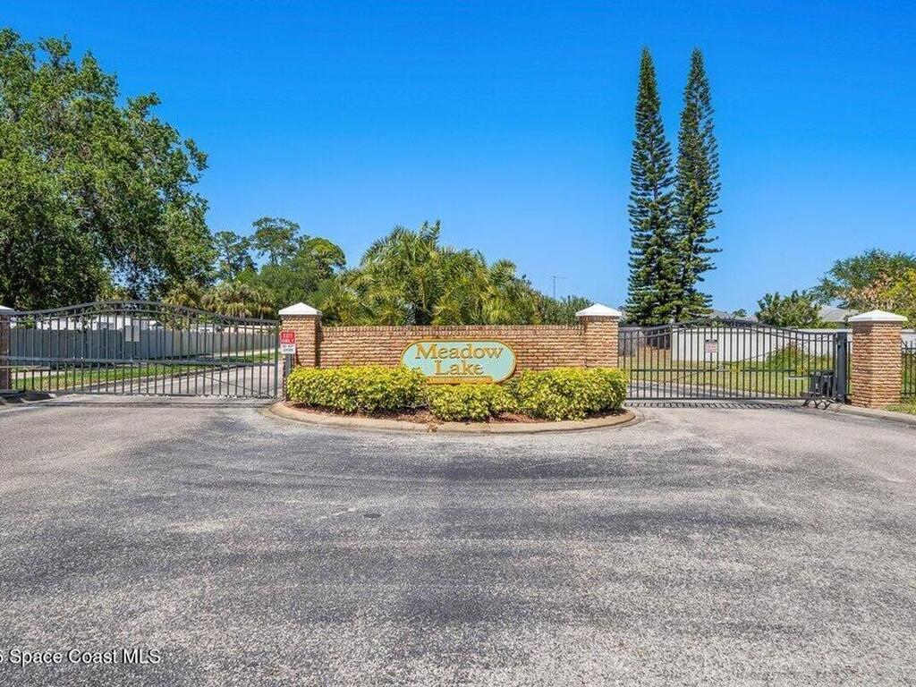 1640 Vista Lake Circle, Melbourne, FL 32904