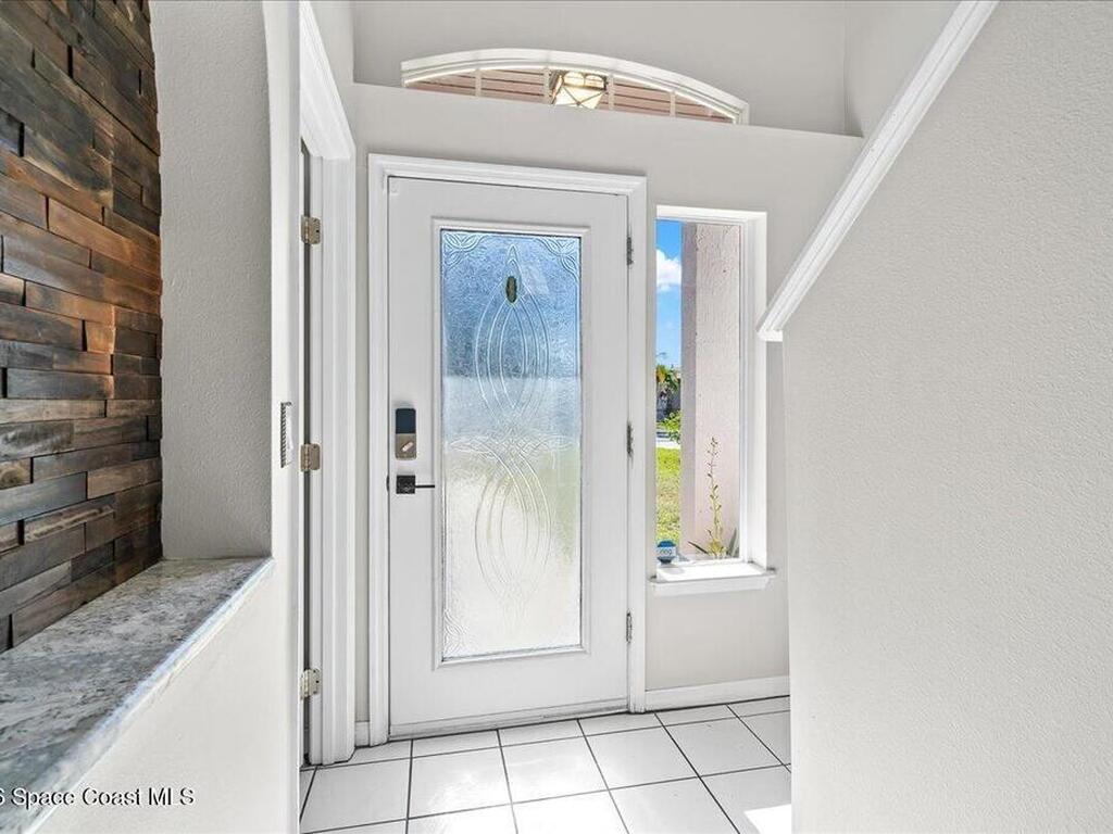 1640 Vista Lake Circle, Melbourne, FL 32904