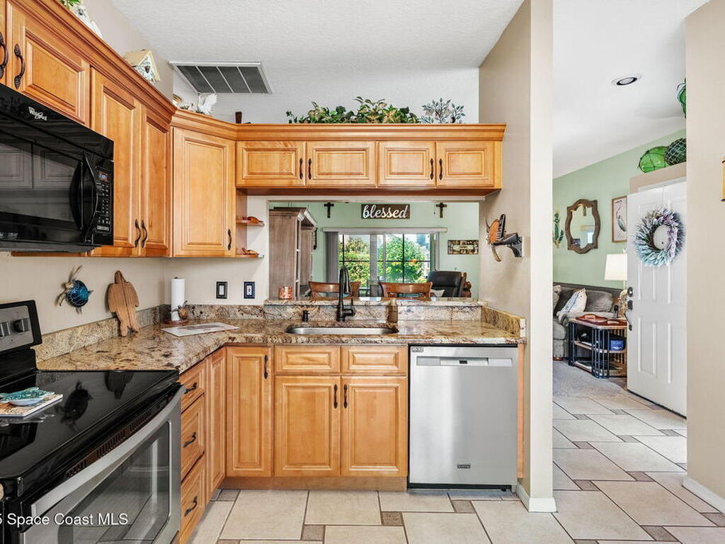 1035 S Fork Circle, Melbourne, FL 32901