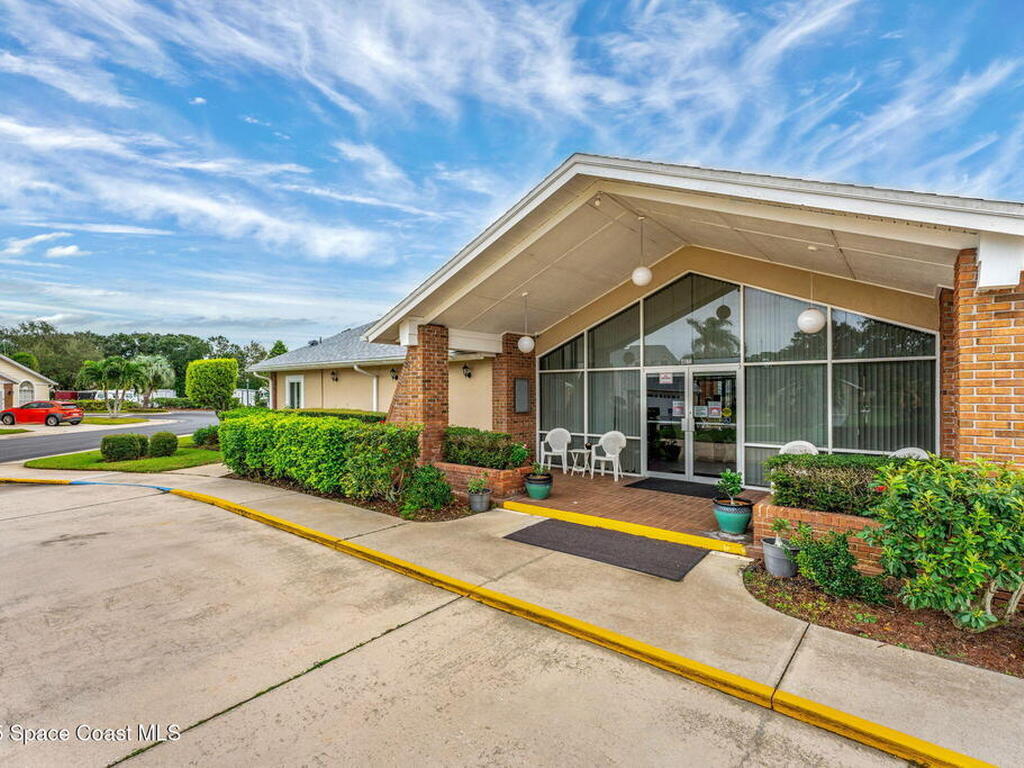 1035 S Fork Circle, Melbourne, FL 32901