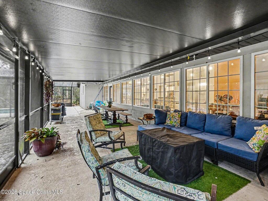 112 W Greentree Lane, Lake Mary, FL 32746