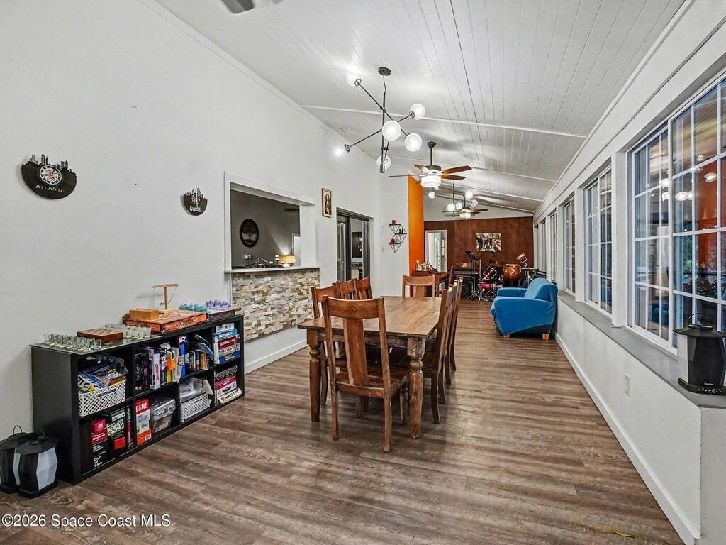 112 W Greentree Lane, Lake Mary, FL 32746