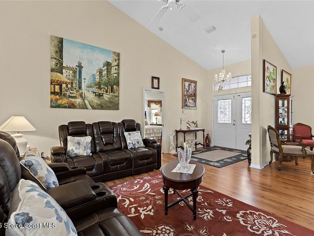 6445 36th Place, Vero Beach, FL 32966