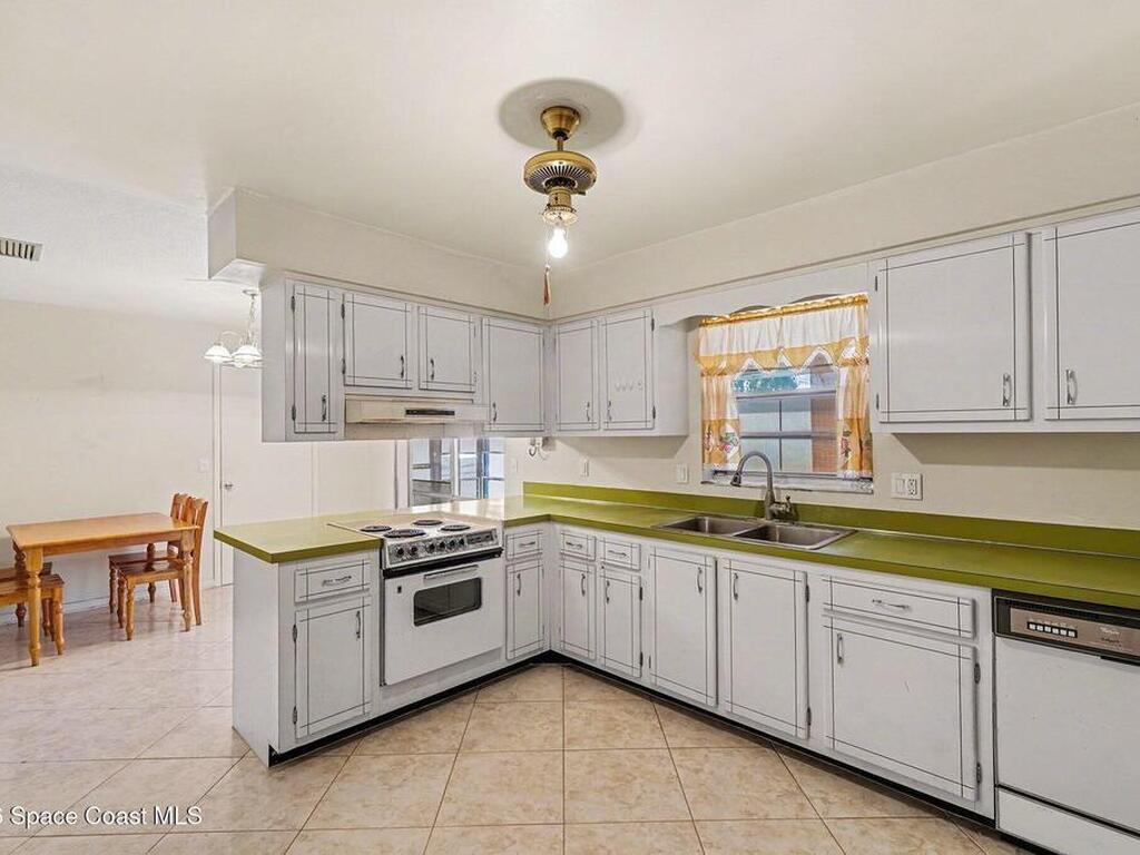 205 Hickory Avenue, Merritt Island, FL 32953