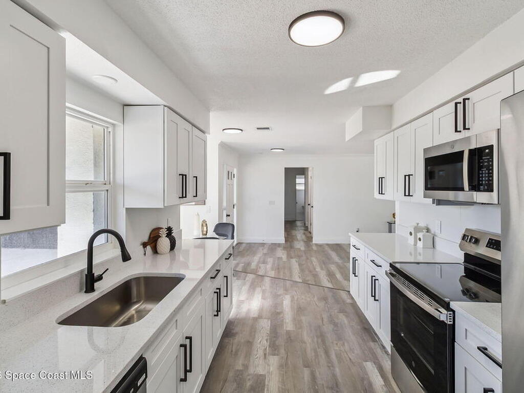 1345 Crevalle Avenue, Merritt Island, FL 32952