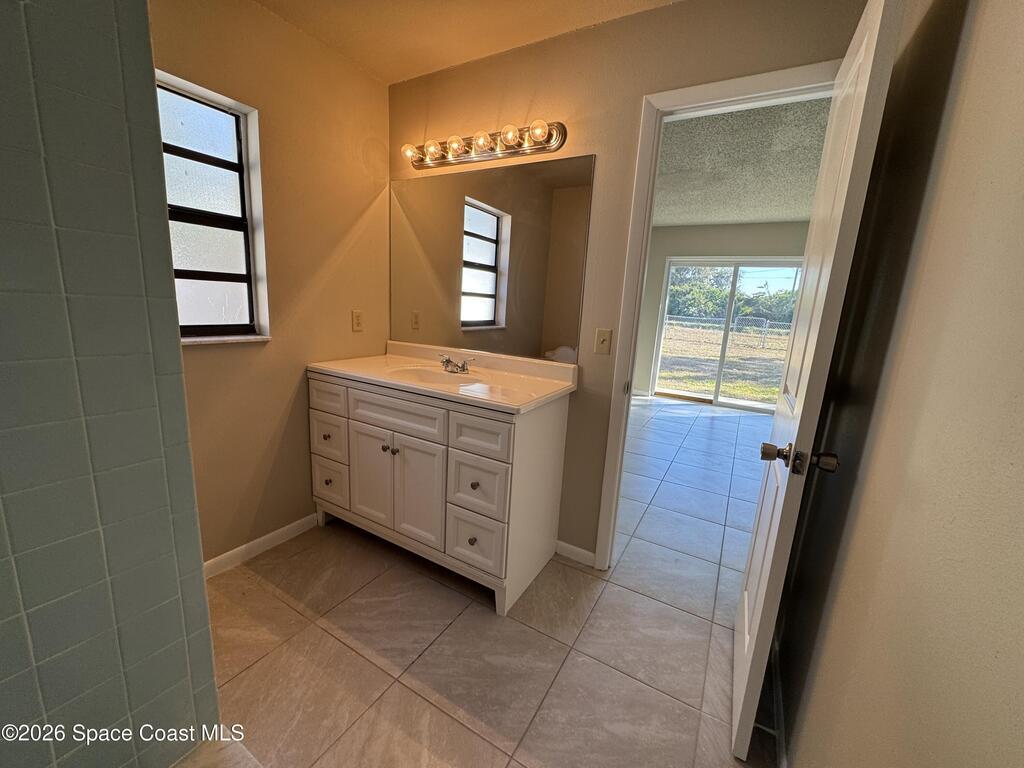 934 Lynbrook Street, Palm Bay, FL 32907