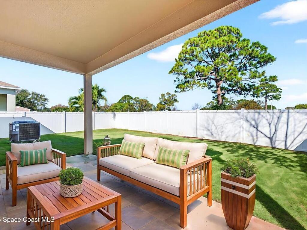 482 Hollow Glen Drive, Titusville, FL 32780