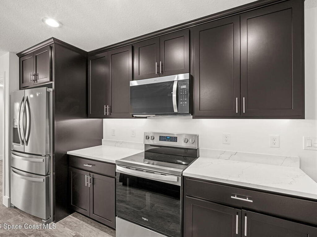 1032 Tevis Street, Palm Bay, FL 32909