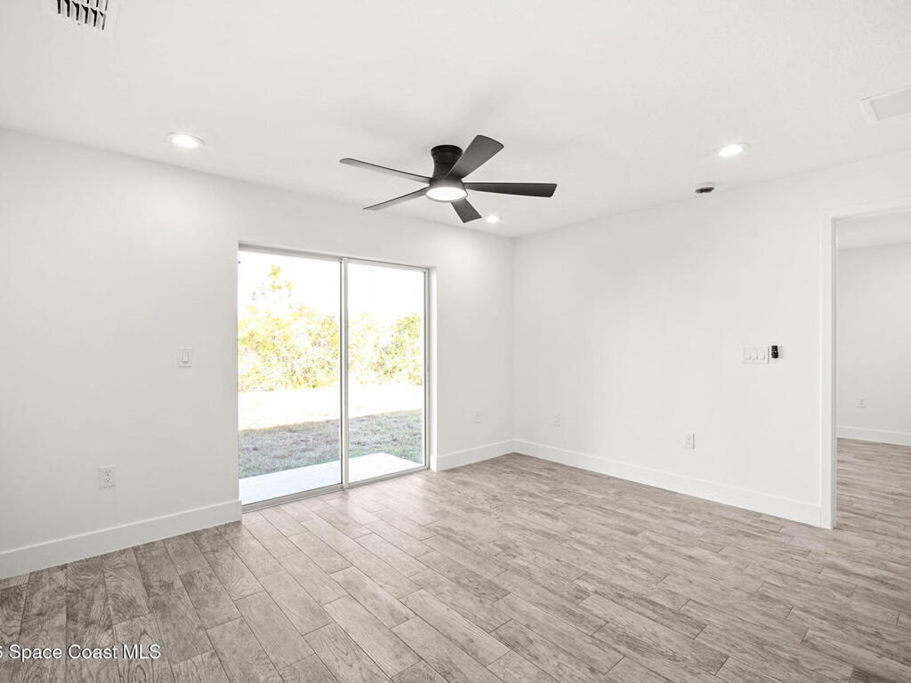 1032 Tevis Street, Palm Bay, FL 32909