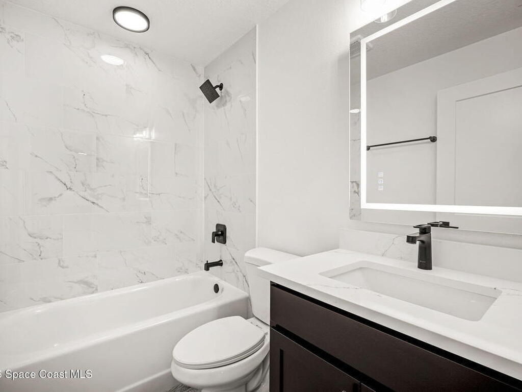 1032 Tevis Street, Palm Bay, FL 32909