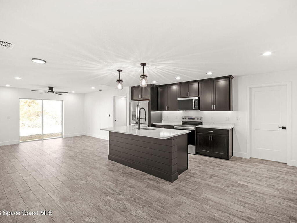 1032 Tevis Street, Palm Bay, FL 32909