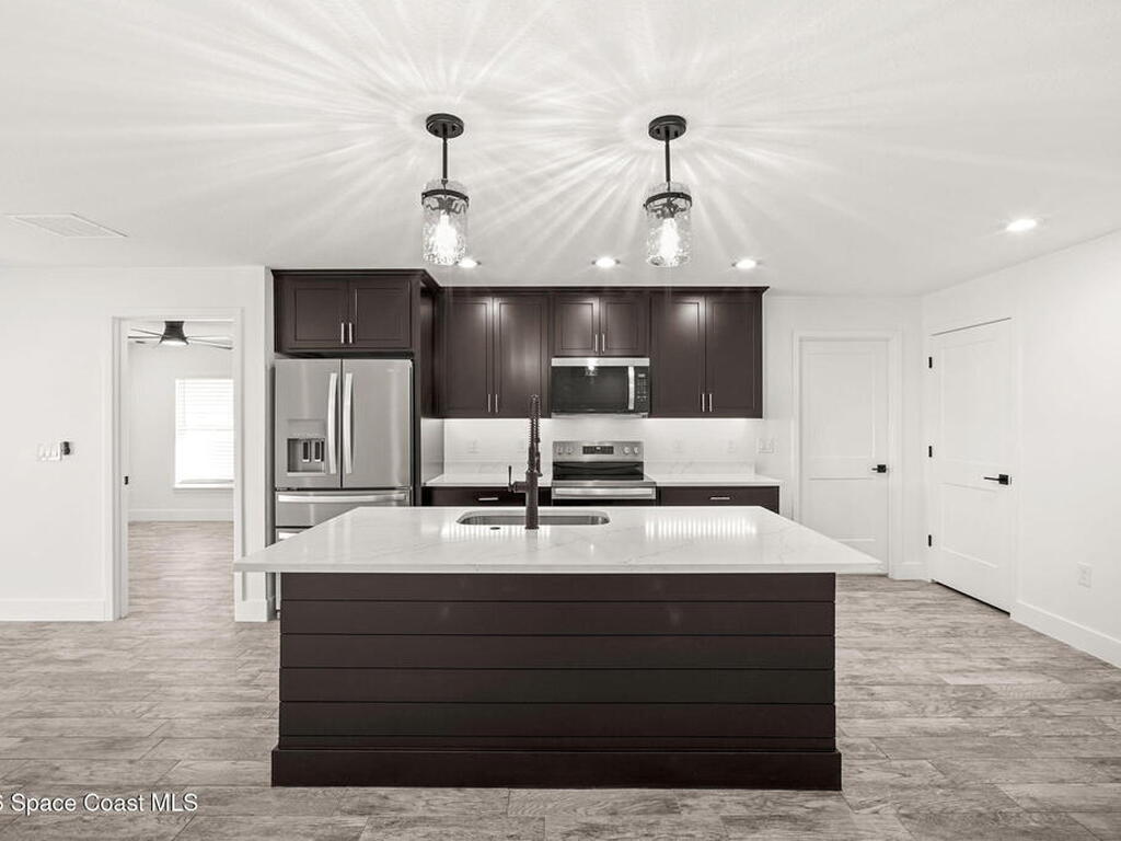 1032 Tevis Street, Palm Bay, FL 32909