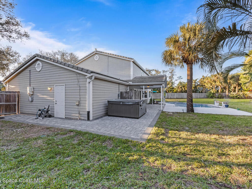 3069 Rio Bonita Street, Indialantic, FL 32903