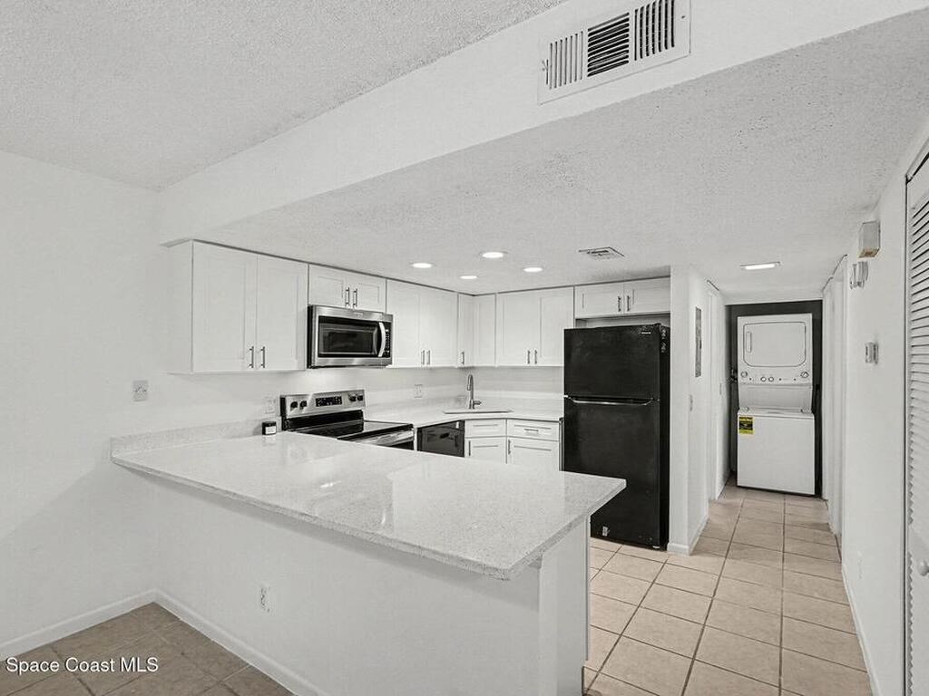 1648 Sunny Brook Lane, Palm Bay, FL 32905