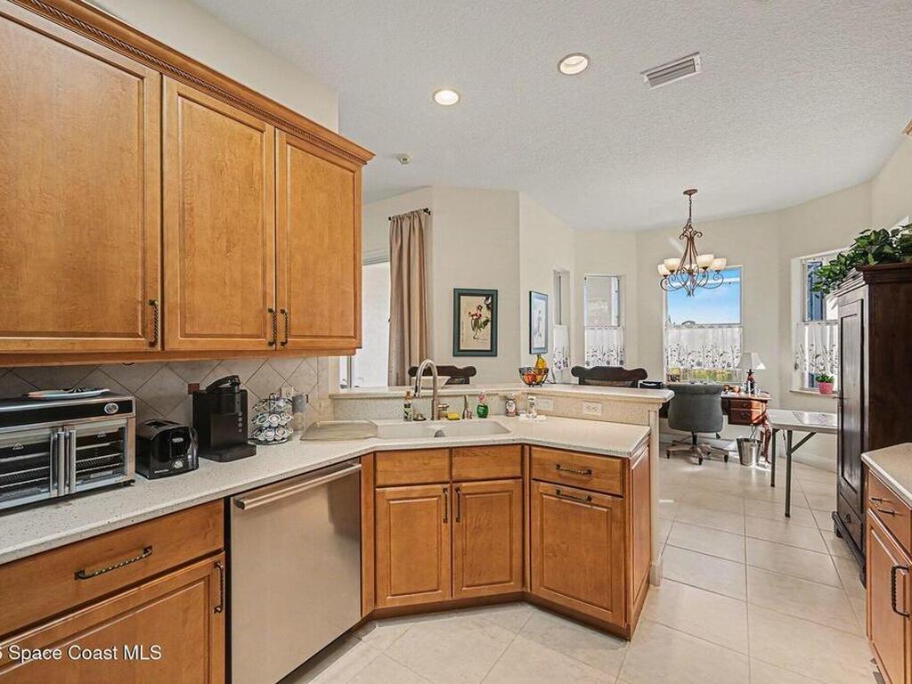 811 Glen Abbey Way, Suntree, FL 32940