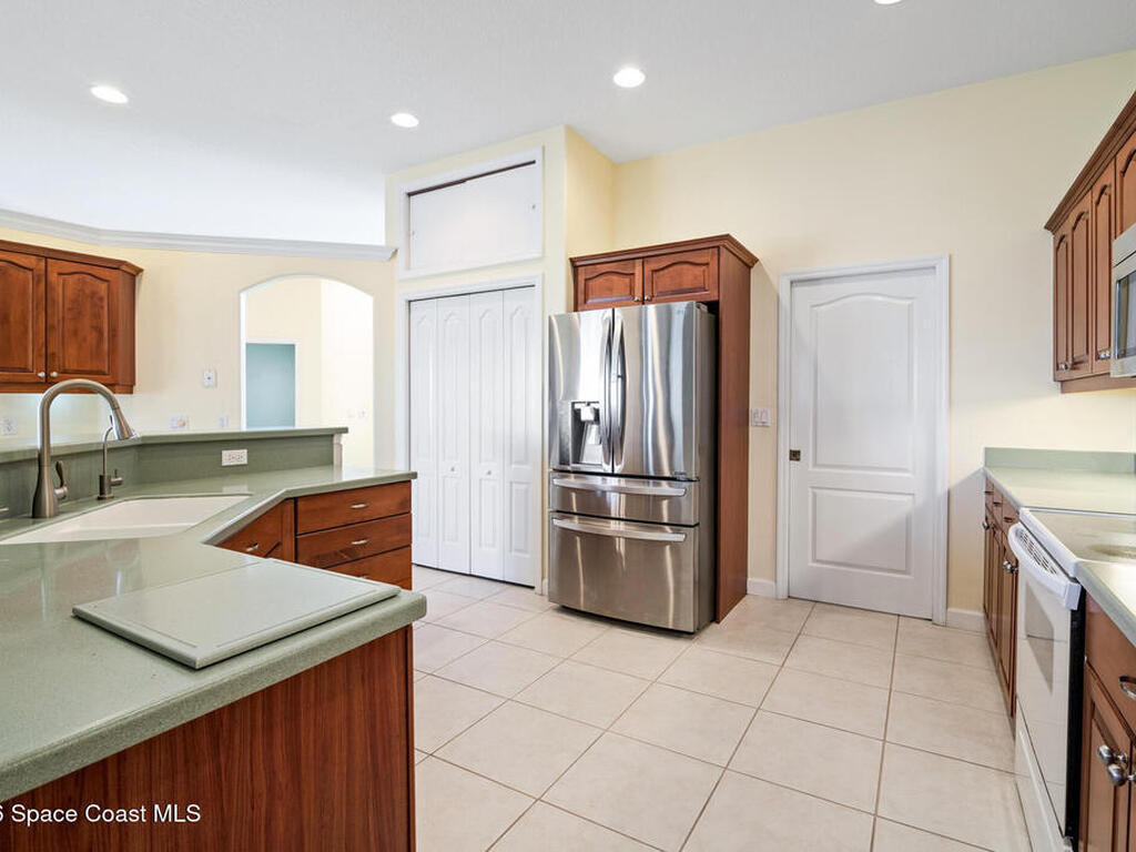 2567 Canterbury Circle, Suntree, FL 32955