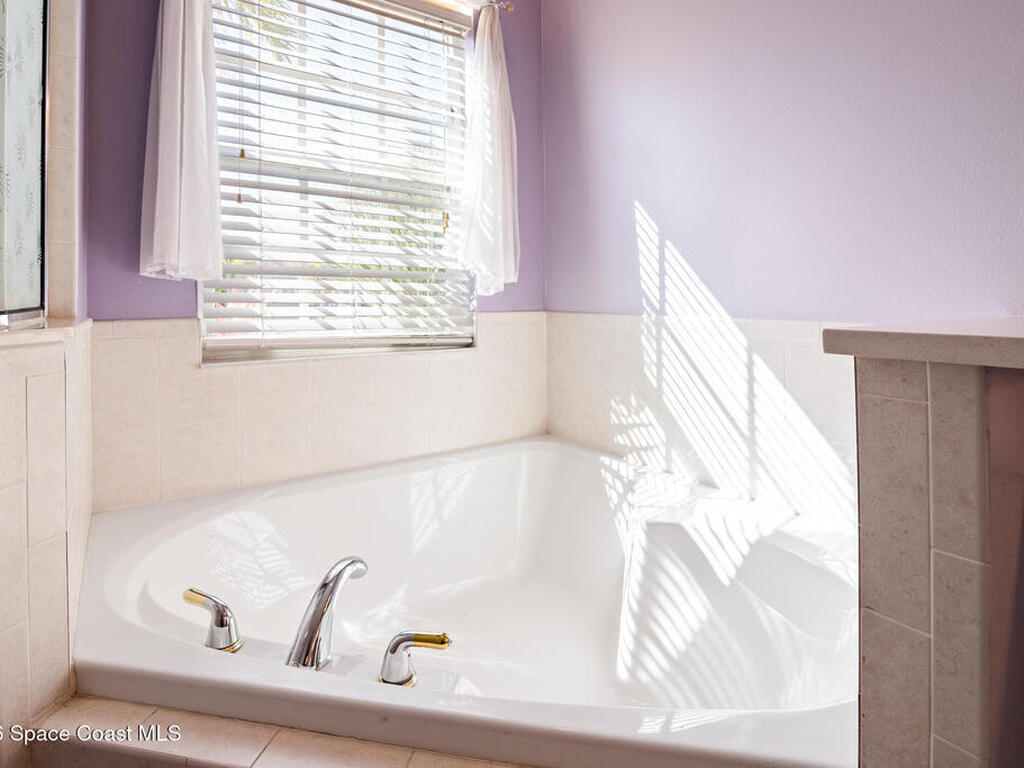 2567 Canterbury Circle, Suntree, FL 32955