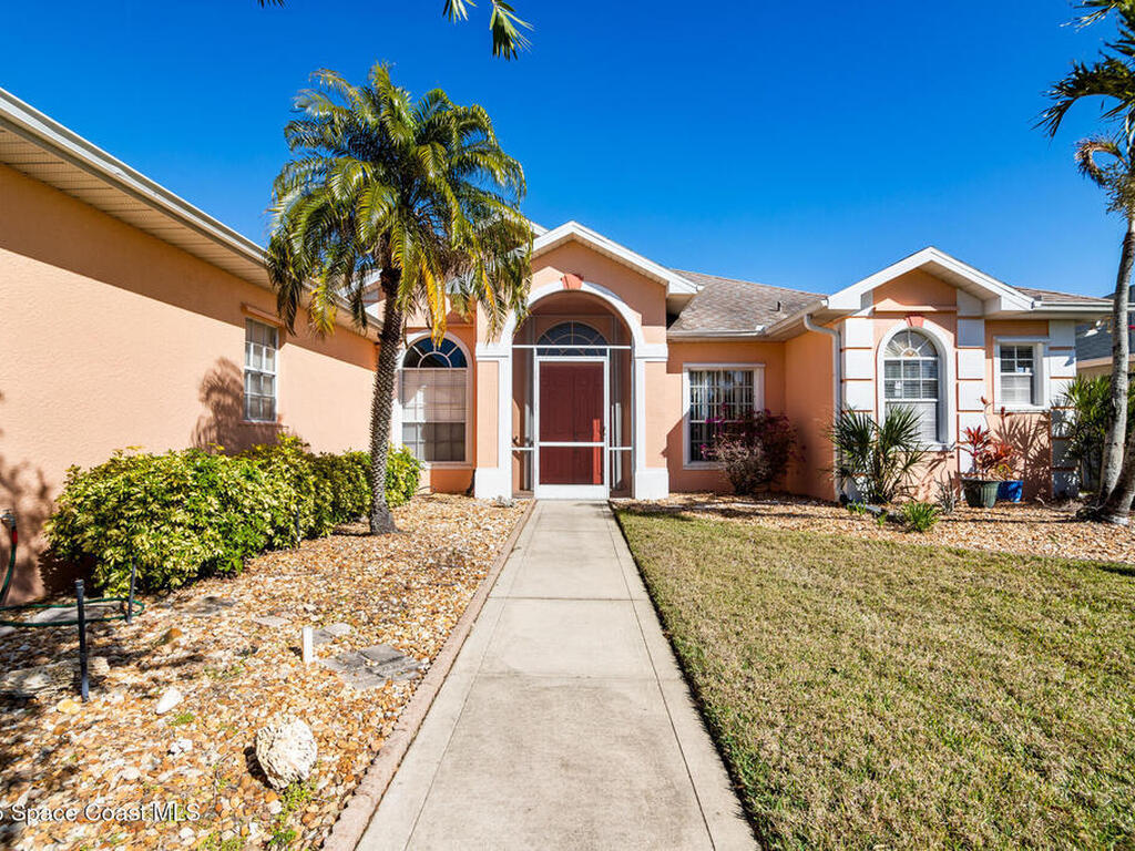 2567 Canterbury Circle, Suntree, FL 32955