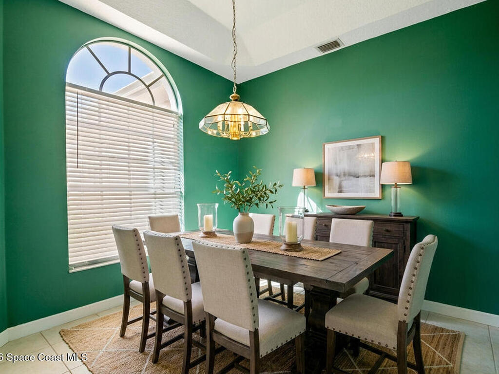 2567 Canterbury Circle, Suntree, FL 32955