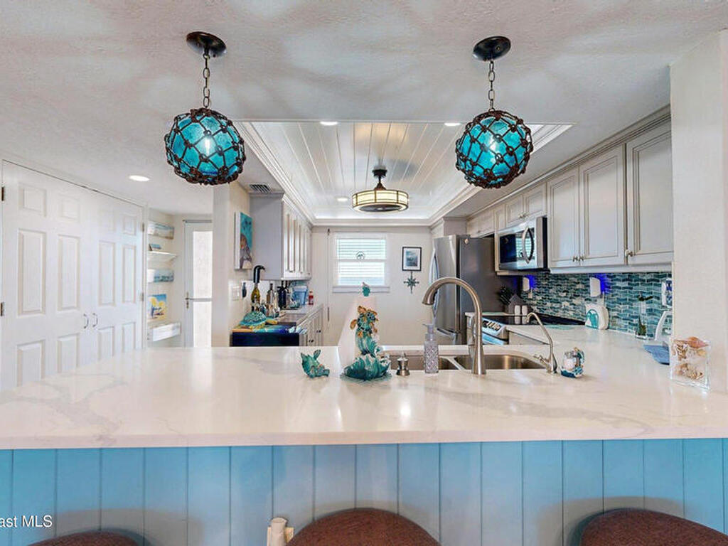 2815 S Atlantic Avenue, Cocoa Beach, FL 32931