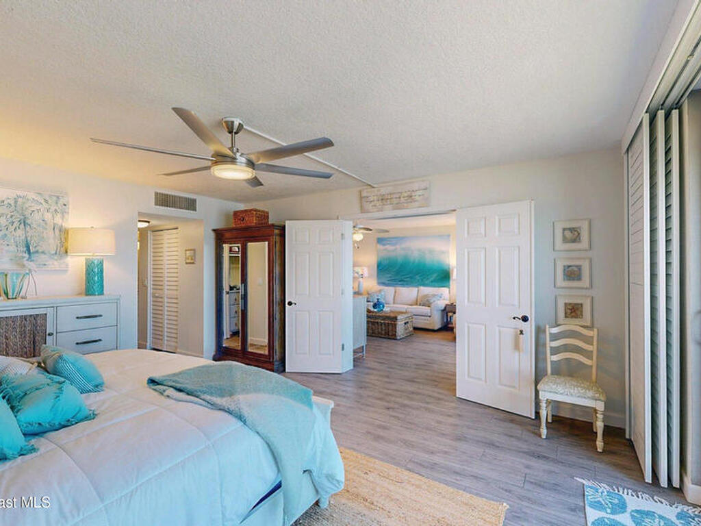 2815 S Atlantic Avenue, Cocoa Beach, FL 32931