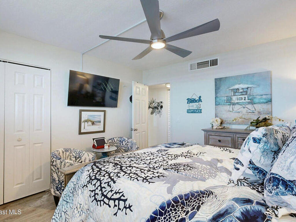 2815 S Atlantic Avenue, Cocoa Beach, FL 32931