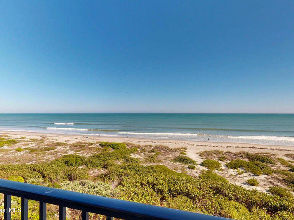 2815 S Atlantic Avenue, Cocoa Beach, FL 32931