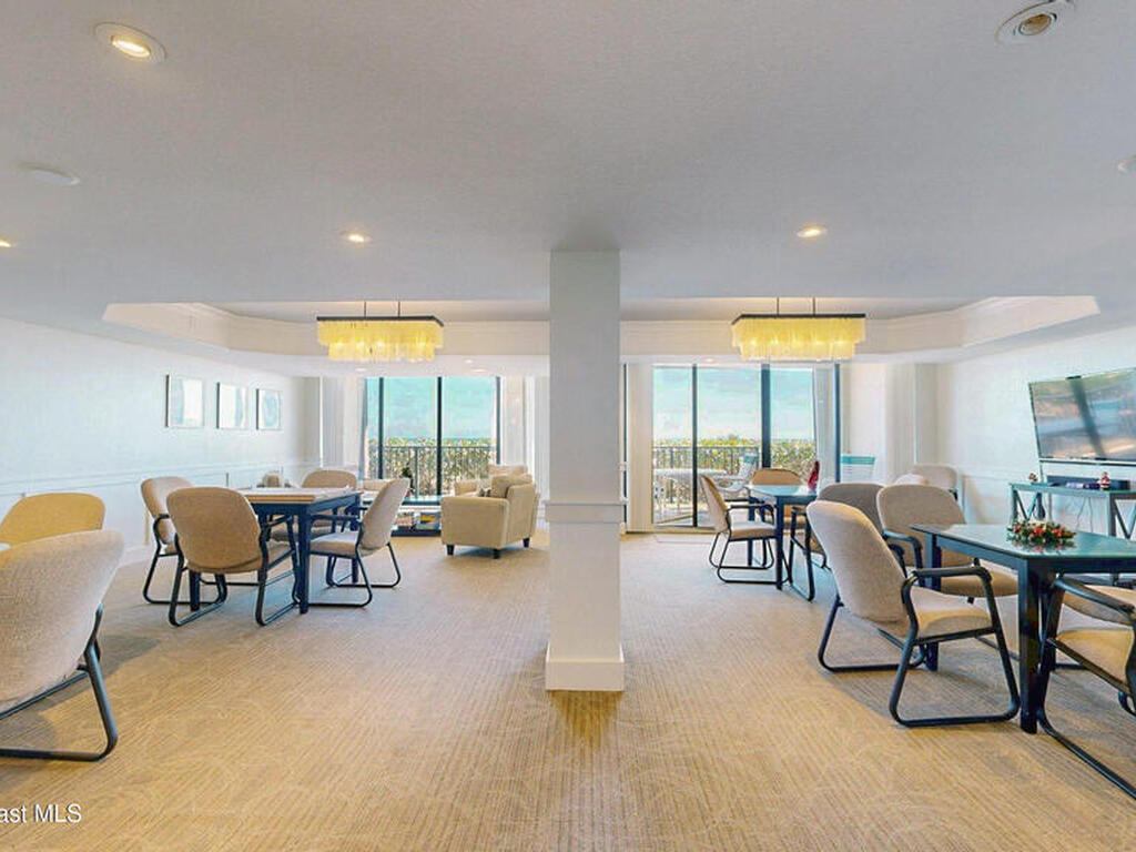 2815 S Atlantic Avenue, Cocoa Beach, FL 32931