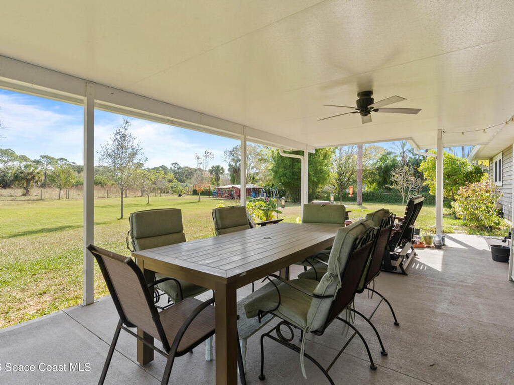 1985 Flashy Lane, Malabar, FL 32950