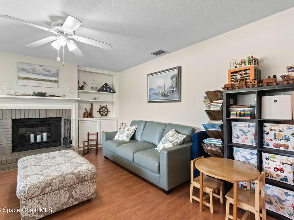 1985 Flashy Lane, Malabar, FL 32950