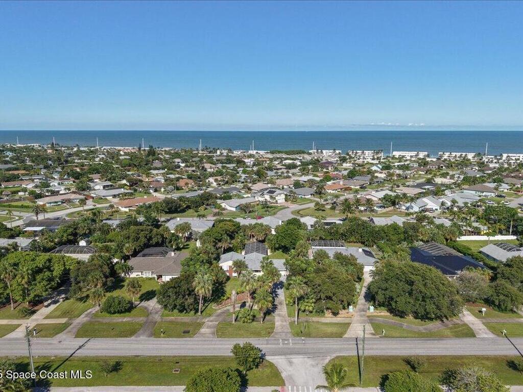 2007 Oak Street, Melbourne Beach, FL 32951
