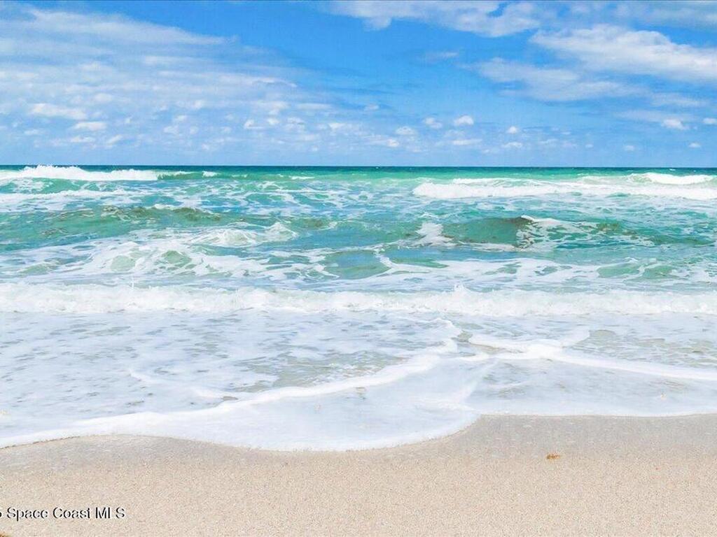 2007 Oak Street, Melbourne Beach, FL 32951