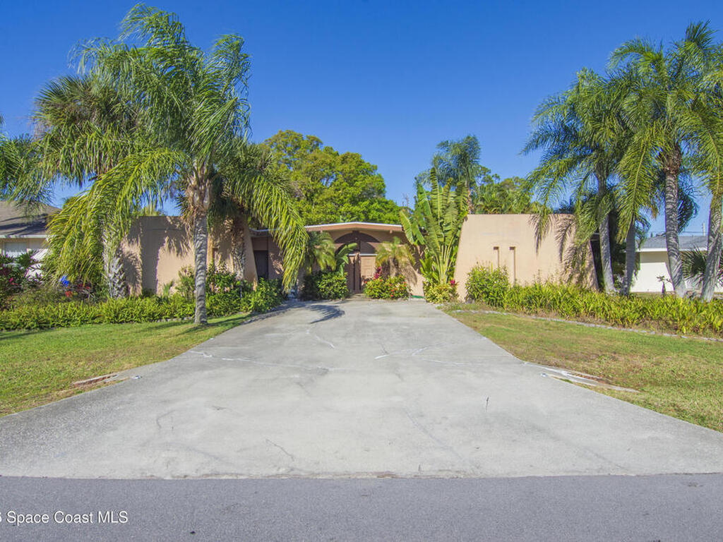 422 Del Monte Road, Sebastian, FL 32958