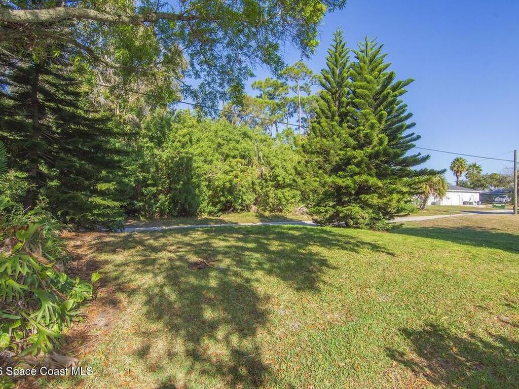 422 Del Monte Road, Sebastian, FL 32958