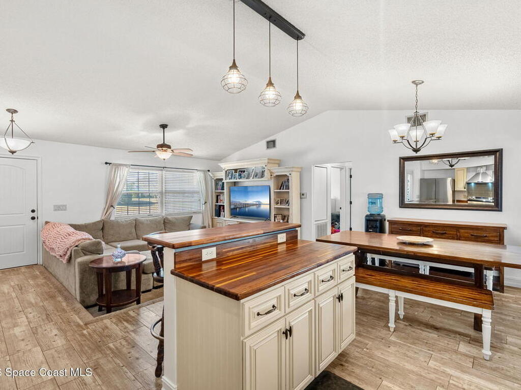 853 Lexington Street, Palm Bay, FL 32907