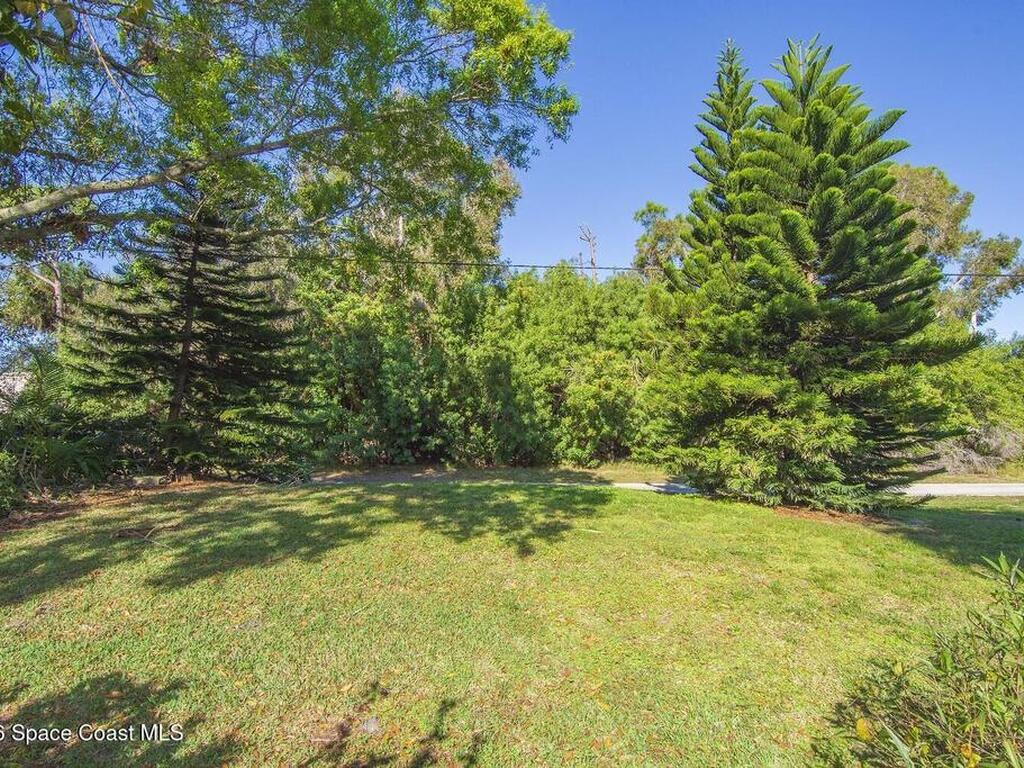 422 Del Monte Road, Sebastian, FL 32958