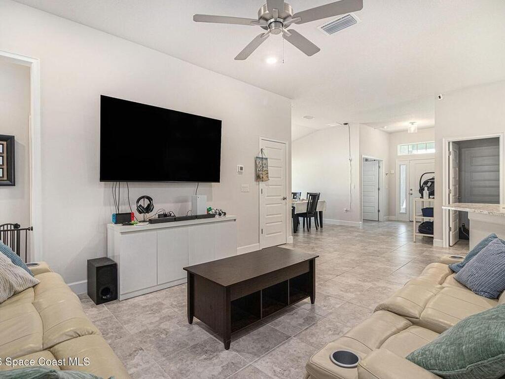 1041 Tupelo Circle, Cocoa, FL 32926