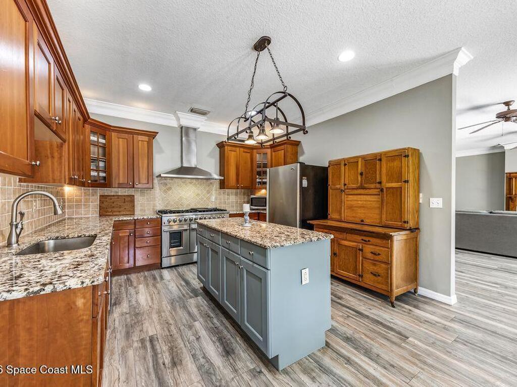 9574 Parker Lane, Sebastian, FL 32976