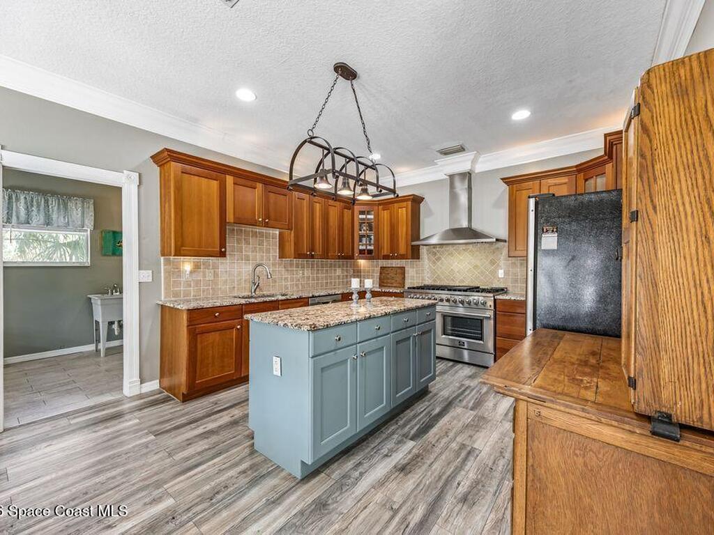 9574 Parker Lane, Sebastian, FL 32976