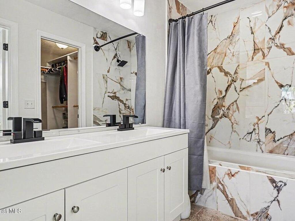 1315 Coventry Circle, Melbourne, FL 32904