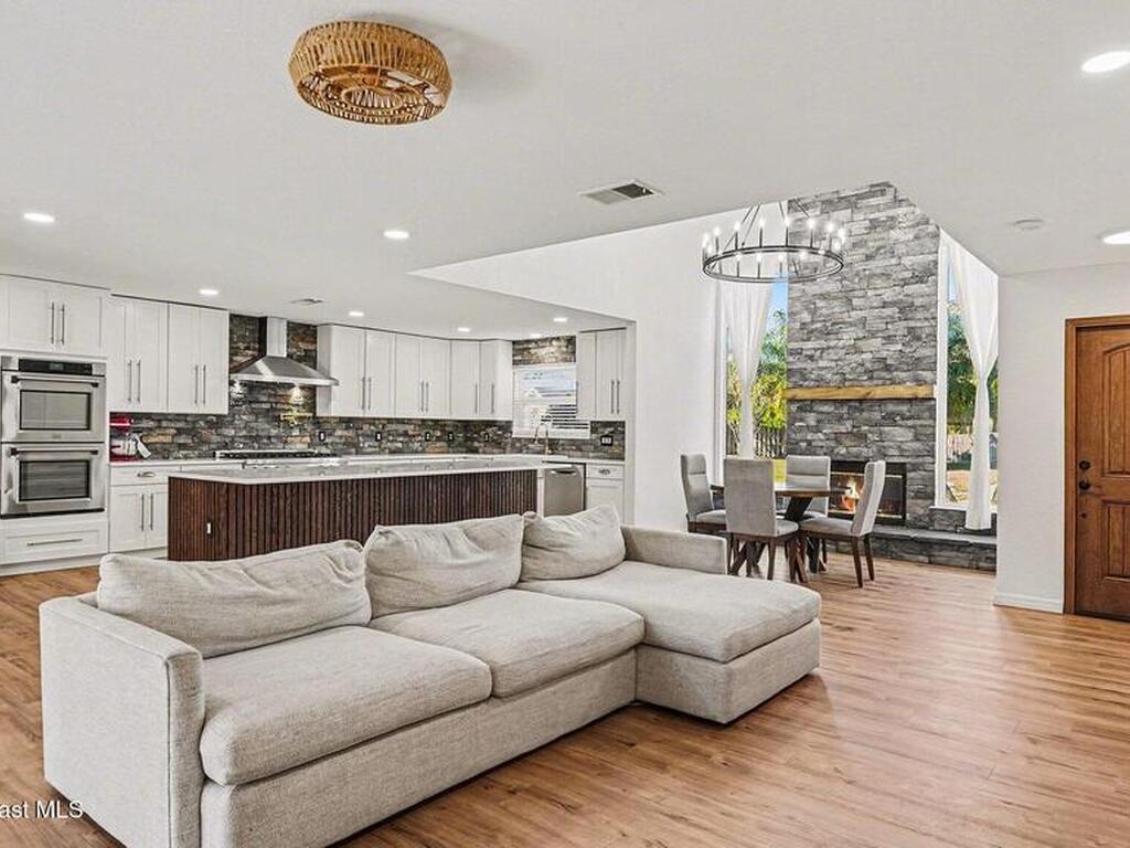 1315 Coventry Circle, Melbourne, FL 32904