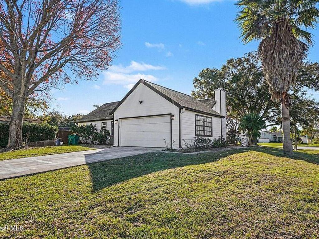 1315 Coventry Circle, Melbourne, FL 32904