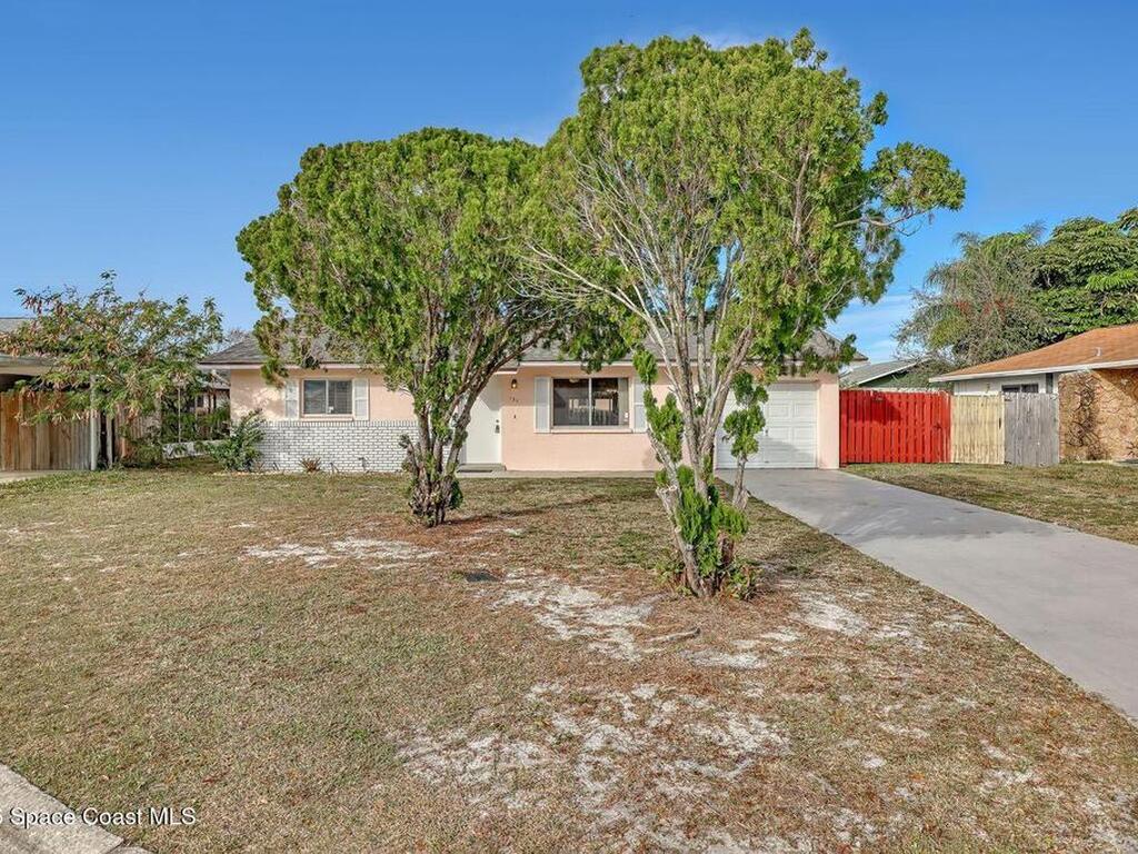 135 S Suzanne Court, Merritt Island, FL 32952