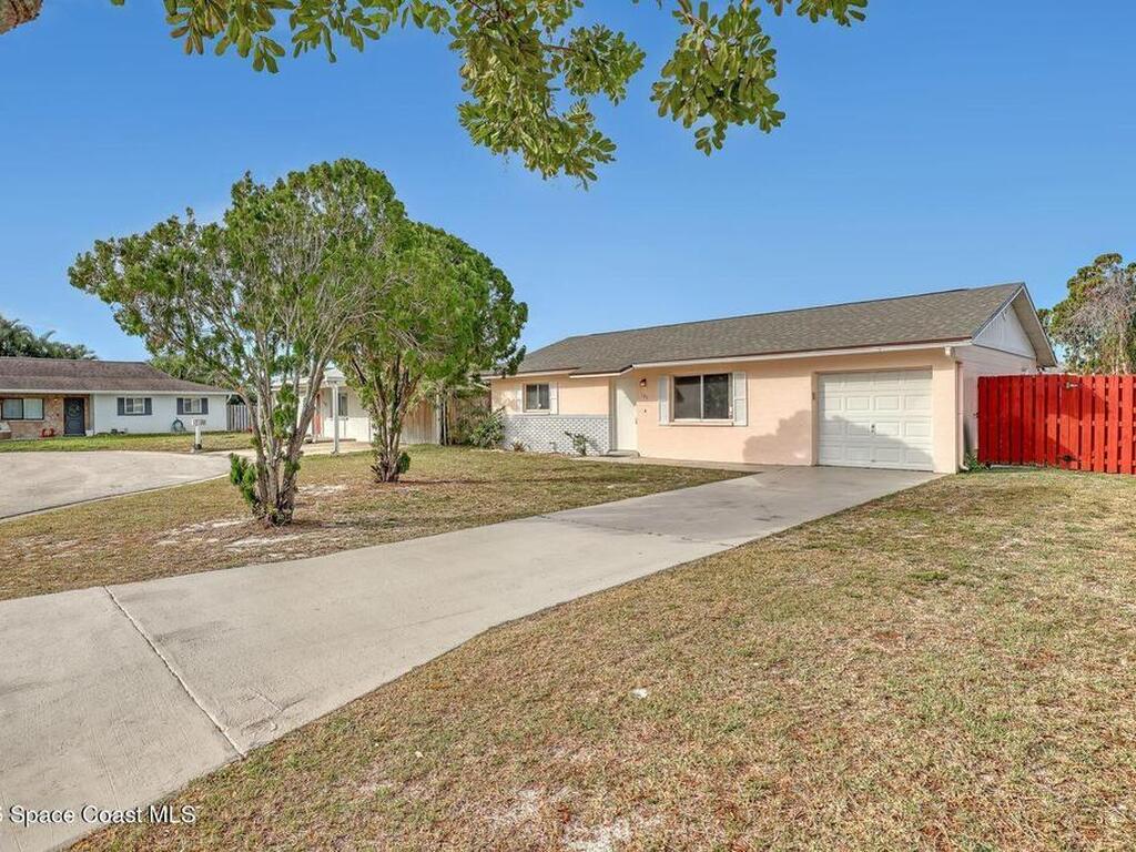 135 S Suzanne Court, Merritt Island, FL 32952