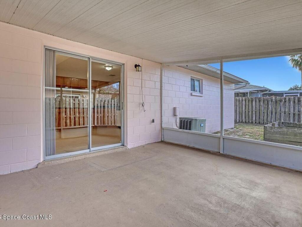 135 S Suzanne Court, Merritt Island, FL 32952