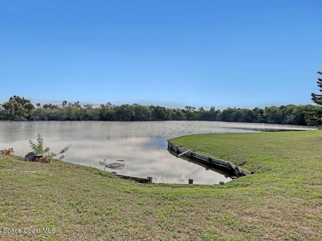 135 S Suzanne Court, Merritt Island, FL 32952