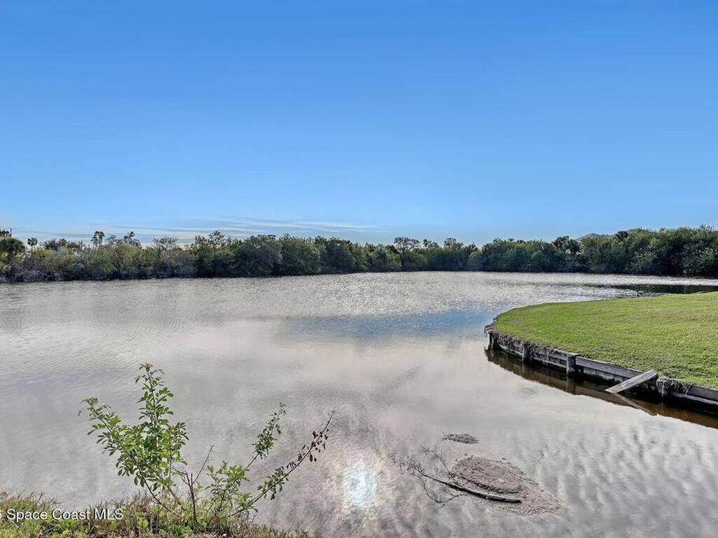 135 S Suzanne Court, Merritt Island, FL 32952