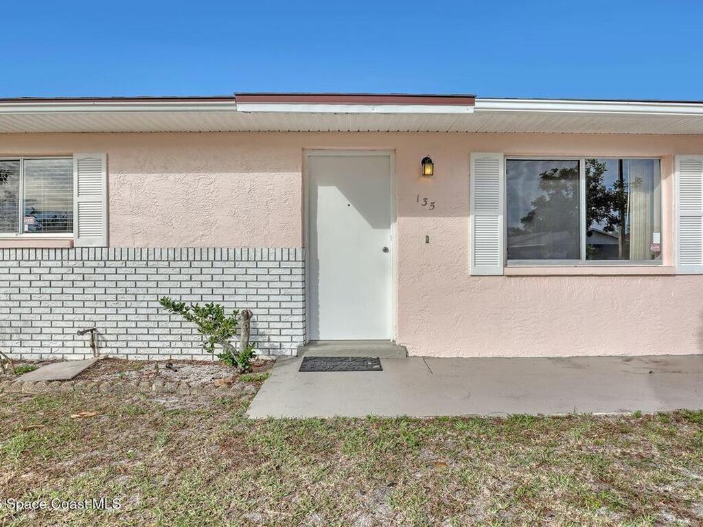 135 S Suzanne Court, Merritt Island, FL 32952